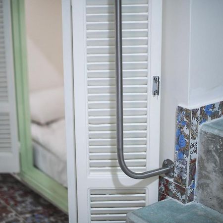 Damask Rose, Lebanese Guest House Jounieh Oda fotoğraf